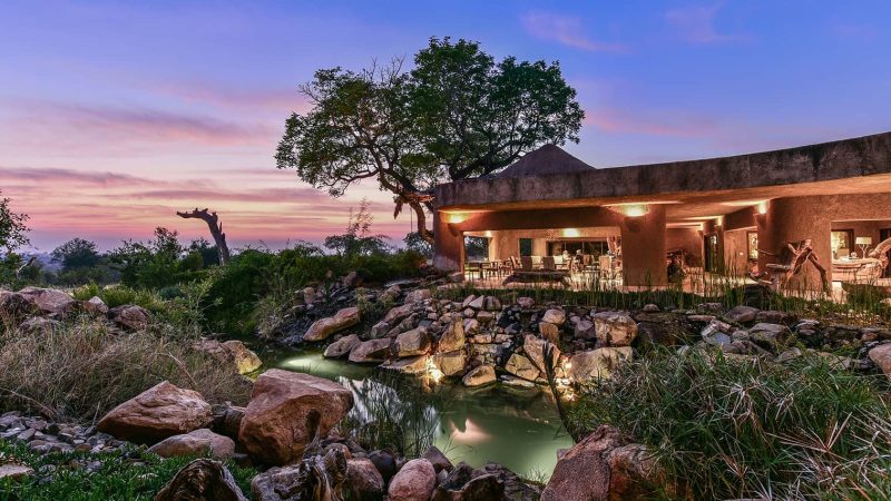 earth-lodge-water-feature-716hero-3