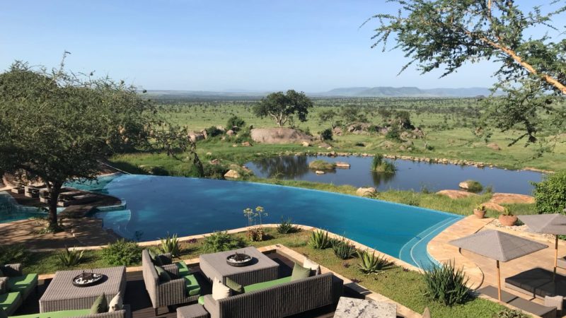 safari-serengeti-four-seasons-piscina