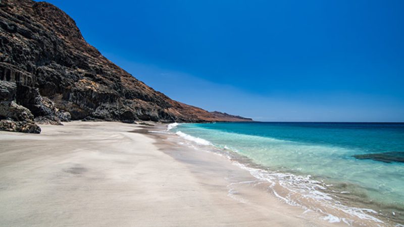 sao_nicolau_praia_baixo_rocha_cabo_verde_d77f42d647