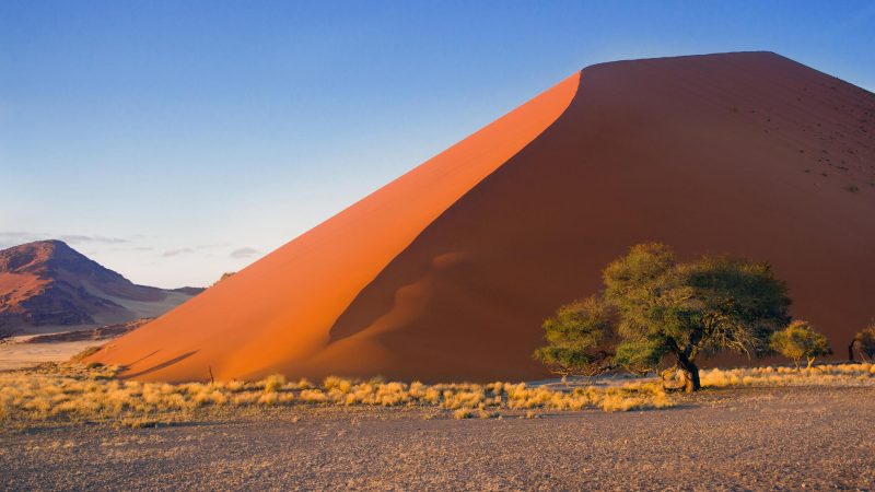 sunset-dunes-of-namib-desert-sossusvlei-namibia_68248585.de269918